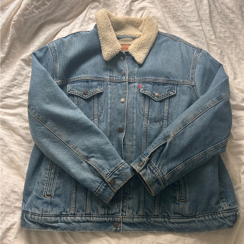 Levi's Blue Denim Jacket with Cream Sherpa Lining